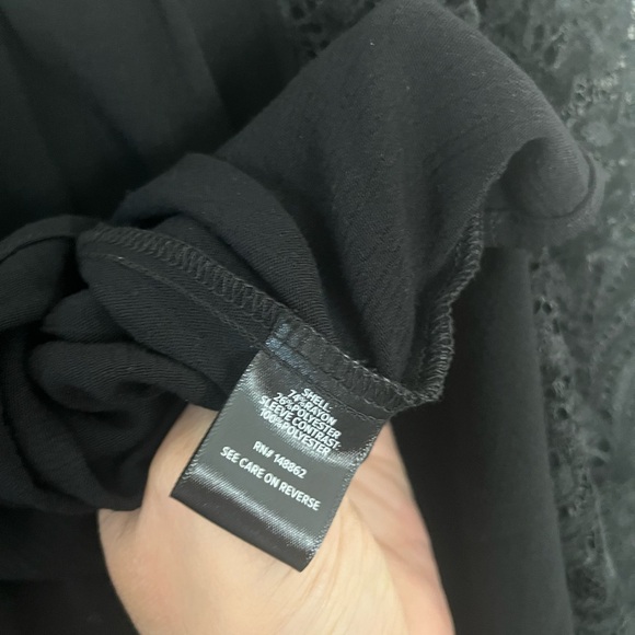 Elegant Black Lace Women's Top - Picture 7 of 7